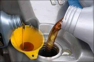 چرا به تعوض روغن موتور آسانسور نیاز است؟